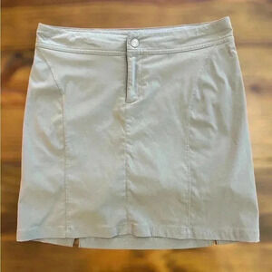 Columbia Women’s Skort Skirt Omni shield Size 6 / 38 Gray Activewear Comfort